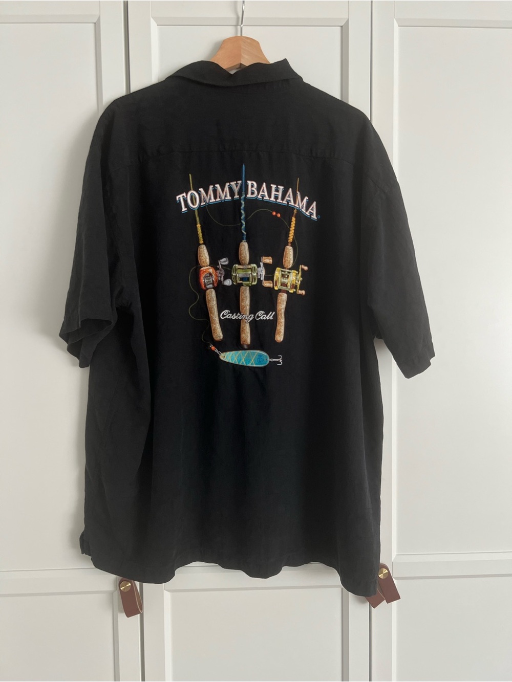 100% Silk Tommy Bahama Men's Black Fishing Embroidered Shirt